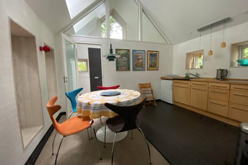 Oak Cottage Near Ronne & Beach Екстериор снимка