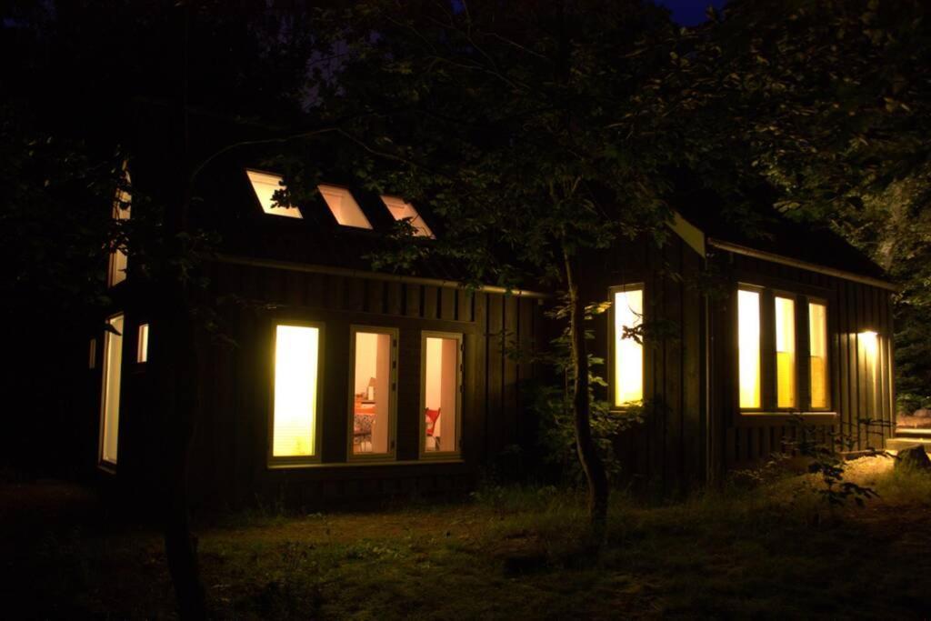 Oak Cottage Near Ronne & Beach Екстериор снимка