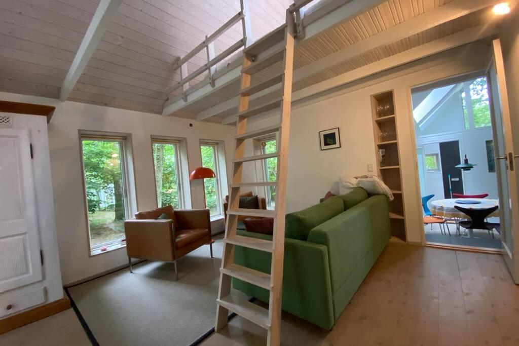 Oak Cottage Near Ronne & Beach Екстериор снимка